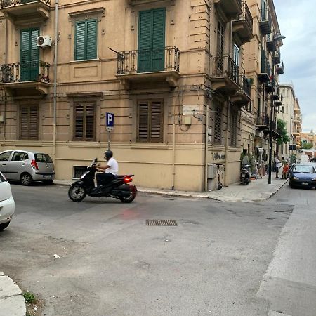 Al Centro Di Tutto Lägenhet Palermo Exteriör bild
