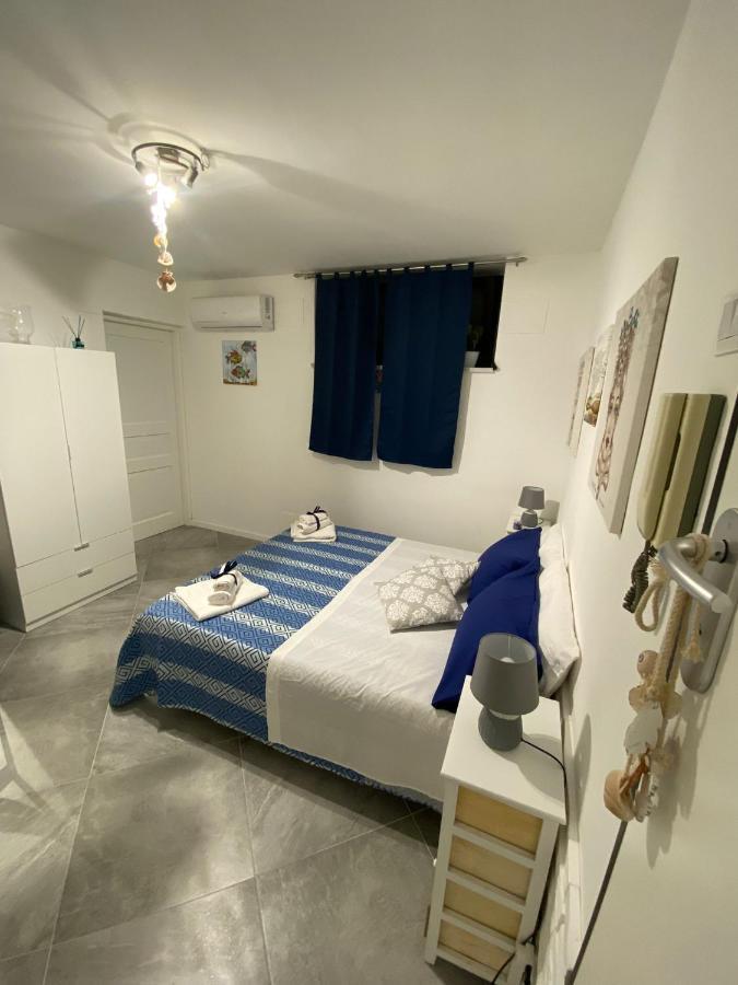 Al Centro Di Tutto Lägenhet Palermo Exteriör bild